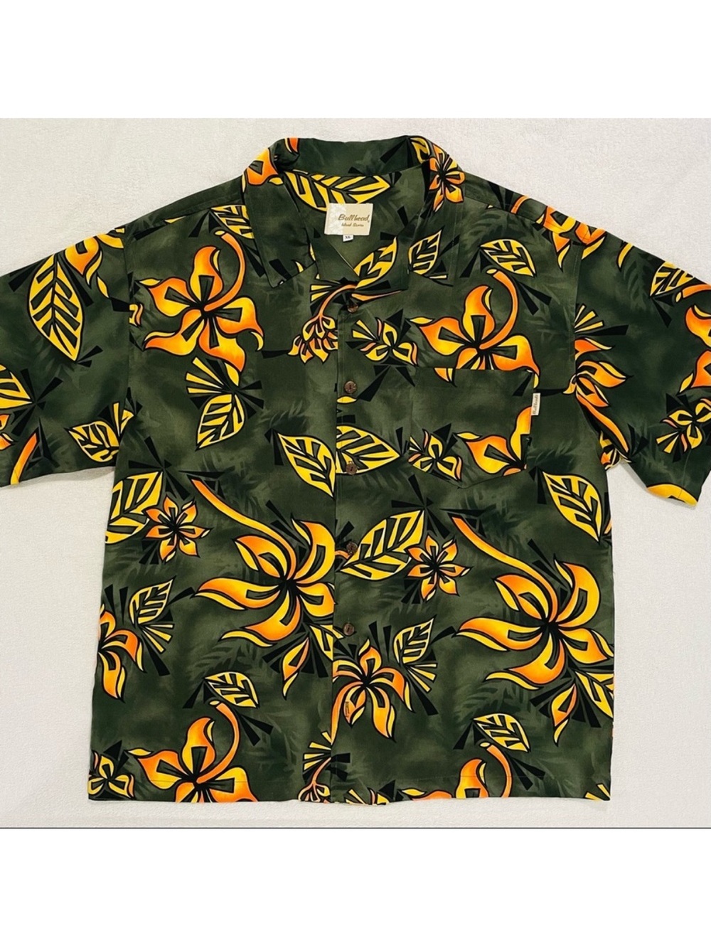 Bullhead Hawaiian Shirt Mens XL Island Series Tropical Flowers Floral Hibiscus
